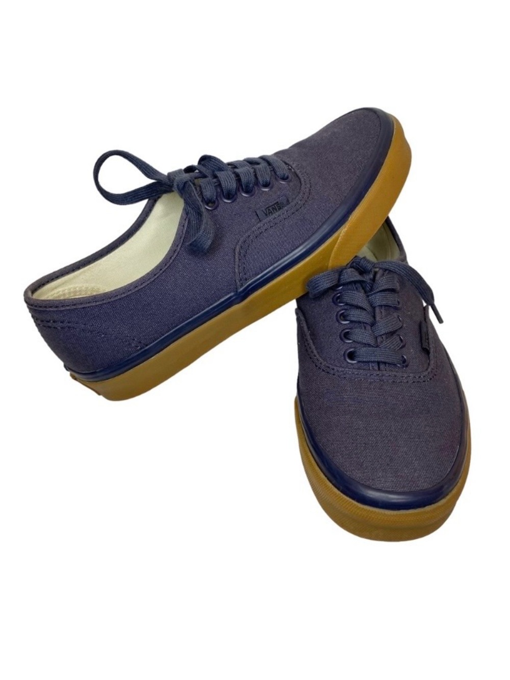 Vans Low Top Lace Up Blue Sneakers with Gum Sole | 8 (women) 6.5 (men)
